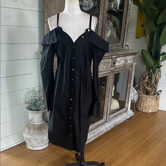 Fashion to Figure Dresses & Skirts - FASHION TO FIGURE Sara Off-The-Shoulder Shirt Dress BLACK 1X NEW